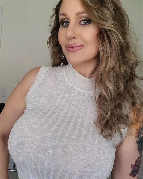 Julia Ann .